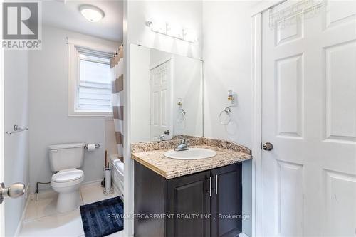 157 Weir Street N, Hamilton, ON - Indoor Photo Showing Bathroom