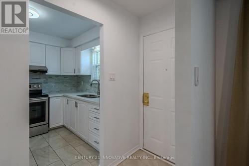 63 Ardsley Road, London, ON - Indoor Photo Showing Kitchen With Double Sink