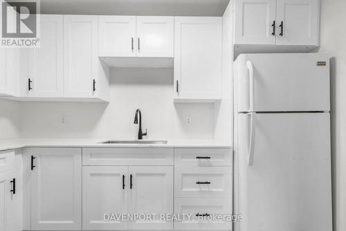 77 Lancaster Street W, Kitchener, ON - Indoor Photo Showing Kitchen