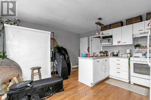 77 Lancaster Street W, Kitchener, ON - Indoor Photo Showing Kitchen