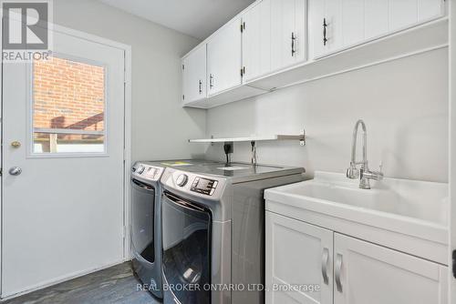 4082 Powderhorn Crescent, Mississauga, ON - Indoor Photo Showing Laundry Room
