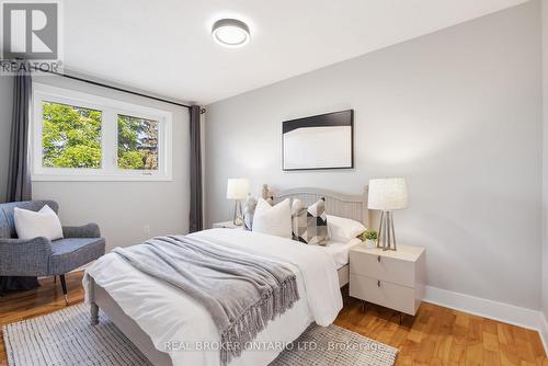 4082 Powderhorn Crescent, Mississauga, ON - Indoor Photo Showing Bedroom