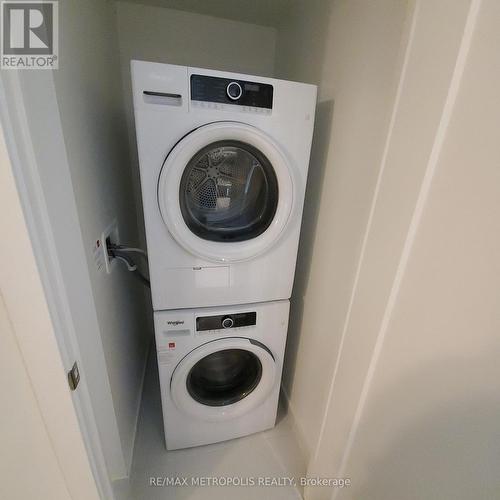 821 - 9 Mabelle Avenue, Toronto, ON - Indoor Photo Showing Laundry Room