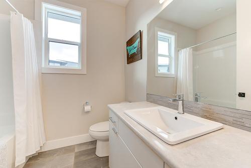 10335 Long Road, Lake Country, BC - Indoor Photo Showing Bathroom