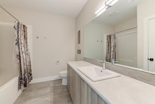 10335 Long Road, Lake Country, BC - Indoor Photo Showing Bathroom