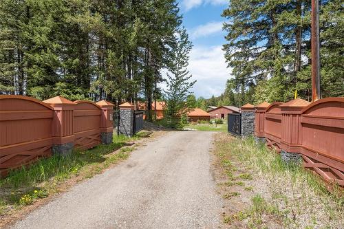 1306 Huckleberry Road, Kelowna, BC - Outdoor