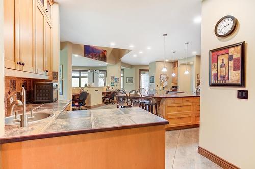 1306 Huckleberry Road, Kelowna, BC - Indoor Photo Showing Kitchen