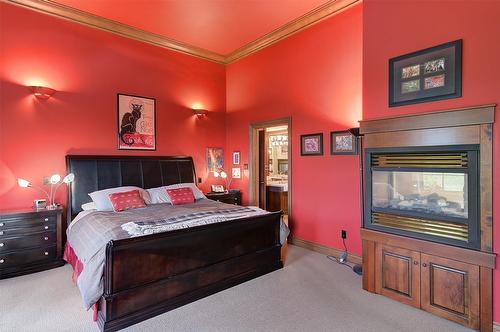 1306 Huckleberry Road, Kelowna, BC - Indoor Photo Showing Bedroom