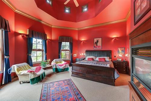 1306 Huckleberry Road, Kelowna, BC - Indoor Photo Showing Bedroom