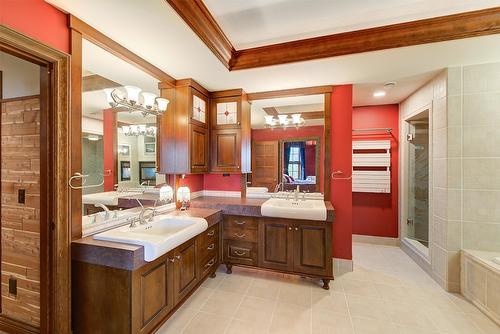 1306 Huckleberry Road, Kelowna, BC - Indoor Photo Showing Bathroom