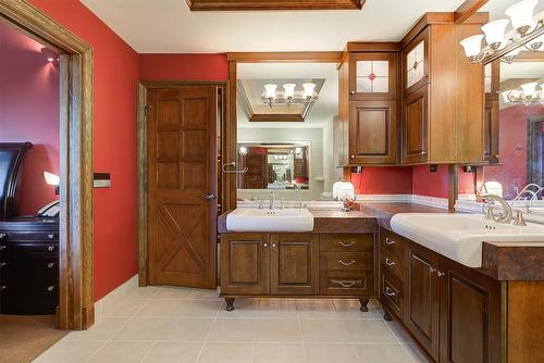 1306 Huckleberry Road, Kelowna, BC - Indoor Photo Showing Bathroom