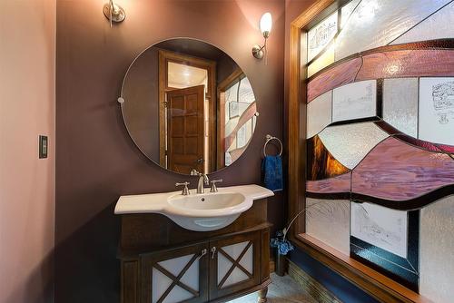 1306 Huckleberry Road, Kelowna, BC - Indoor Photo Showing Bathroom