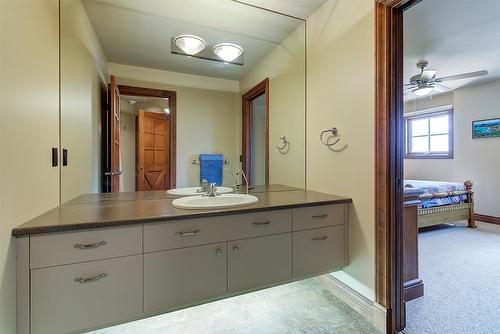 1306 Huckleberry Road, Kelowna, BC - Indoor Photo Showing Bathroom