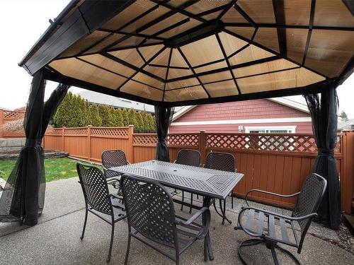 2171 Mimosa Drive, West Kelowna, BC - Outdoor With Deck Patio Veranda With Exterior