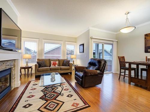 2171 Mimosa Drive, West Kelowna, BC - Indoor Photo Showing Living Room With Fireplace