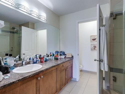 1108-3168 Via Centrale Road, Kelowna, BC - Indoor Photo Showing Bathroom