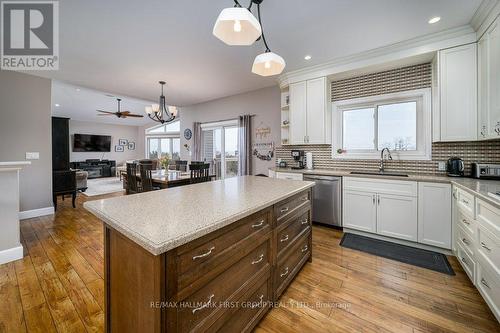 2516 County 9 Road, Greater Napanee, ON - Indoor Photo Showing Kitchen With Upgraded Kitchen