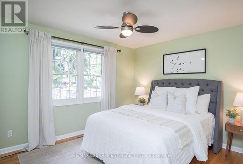 960 Glen View Avenue, Burlington, ON - Indoor Photo Showing Bedroom