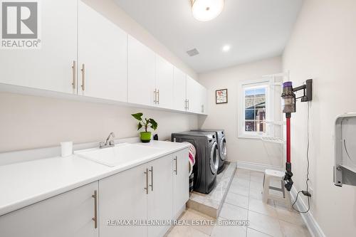 7 Castle Mountain Court, King (Nobleton), ON - Indoor Photo Showing Laundry Room