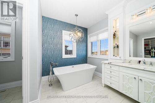 7 Castle Mountain Court, King (Nobleton), ON - Indoor Photo Showing Bathroom