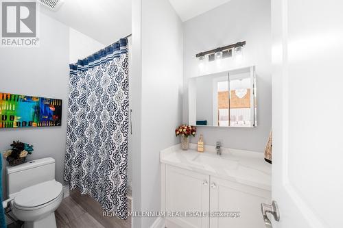 7 Castle Mountain Court, King (Nobleton), ON - Indoor Photo Showing Bathroom