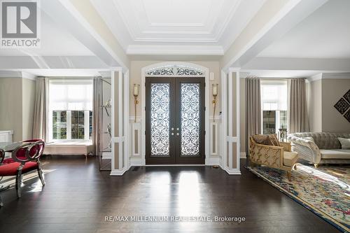 7 Castle Mountain Court, King (Nobleton), ON - Indoor Photo Showing Living Room