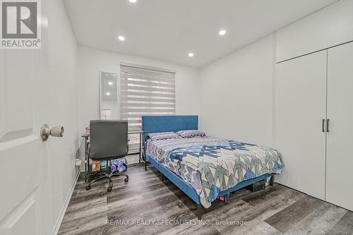 8 Gulliver Crescent, Brampton, ON - Indoor Photo Showing Bedroom