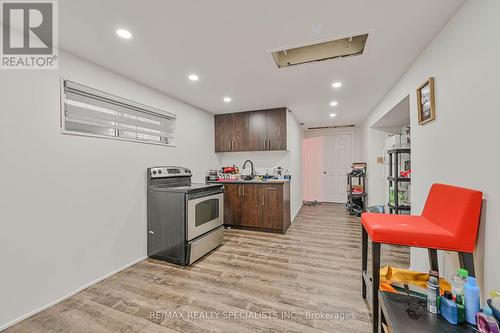 8 Gulliver Crescent, Brampton, ON - Indoor