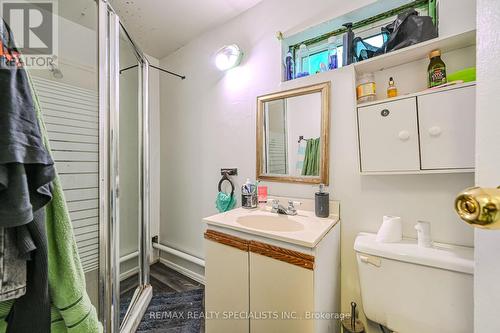 8 Gulliver Crescent, Brampton, ON - Indoor Photo Showing Bathroom