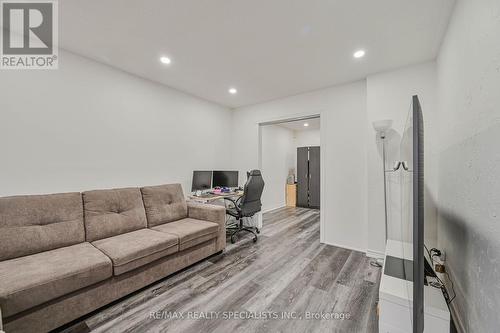 8 Gulliver Crescent, Brampton, ON - Indoor