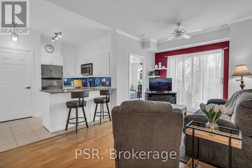 211 - 354 Atherley Road, Orillia, ON - Indoor Photo Showing Kitchen