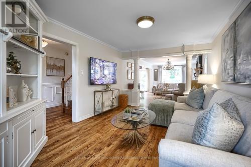 1475 Ravensmoor Crescent, Mississauga, ON - Indoor Photo Showing Living Room