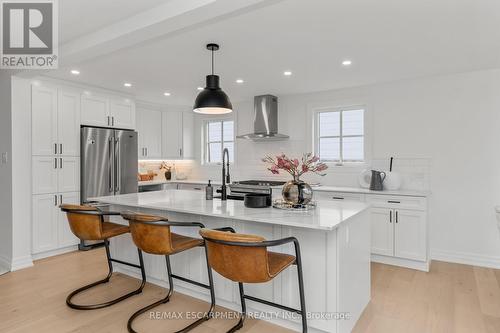 2176 Fairchild Boulevard, Burlington, ON - Indoor Photo Showing Kitchen With Upgraded Kitchen