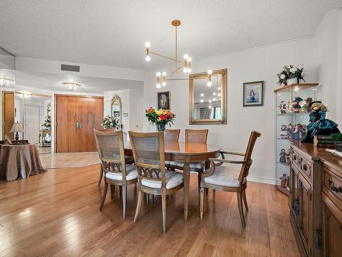 Salle Ã  manger - F-2-5955 Av. Wilderton, Montréal (Côte-Des-Neiges/Notre-Dame-De-Grâce), QC - Indoor Photo Showing Dining Room