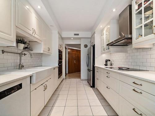 Cuisine - F-2-5955 Av. Wilderton, Montréal (Côte-Des-Neiges/Notre-Dame-De-Grâce), QC - Indoor Photo Showing Kitchen With Upgraded Kitchen