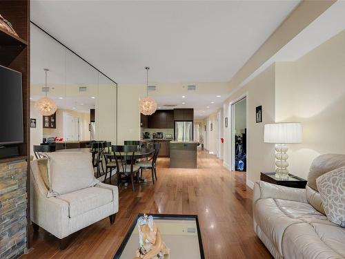 101-1400 Lynburne Pl, Langford, BC - Indoor Photo Showing Living Room