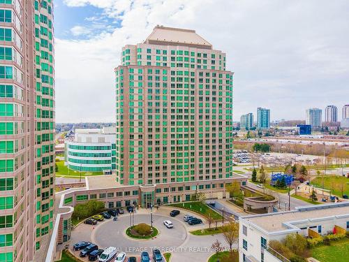 1215-1 Lee Centre Dr, Toronto, ON - Outdoor With Facade