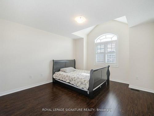 197 Thornbush Blvd, Brampton, ON - Indoor Photo Showing Bedroom