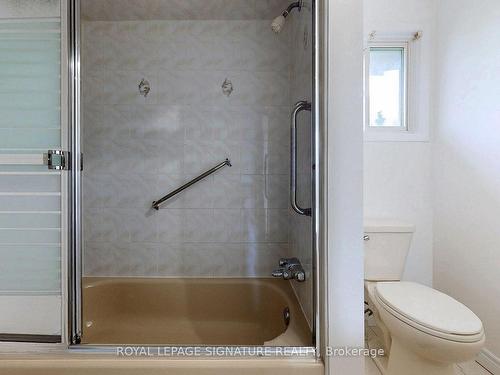 1097 Ibis Crt, Mississauga, ON - Indoor Photo Showing Bathroom