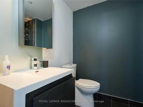 Ph19-1030 King St W, Toronto, ON - Indoor Photo Showing Bathroom