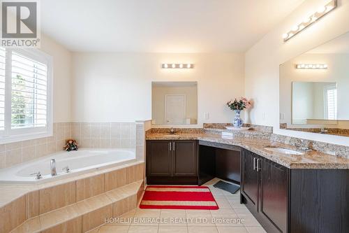 7163 Wrigley Court, Mississauga, ON - Indoor Photo Showing Bathroom
