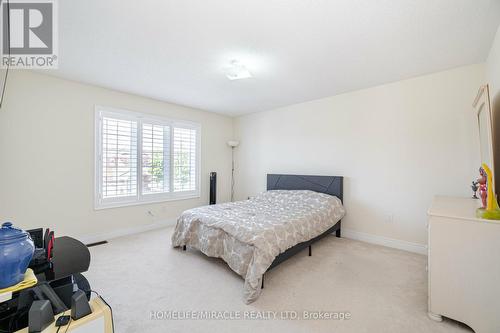 7163 Wrigley Court, Mississauga, ON - Indoor Photo Showing Bedroom