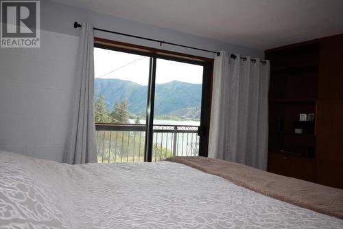 315 Eastside Road, Okanagan Falls, BC - Indoor Photo Showing Bedroom