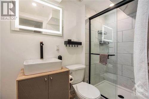 SDU Full Bath - 1256 Terrebonne Drive, Ottawa, ON - Indoor Photo Showing Bathroom