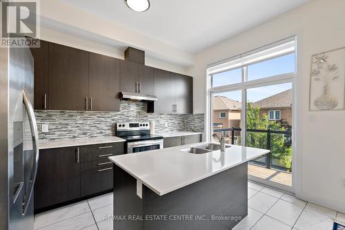 53 Benoit Street, Vaughan (Vellore Village), ON - Indoor Photo Showing Kitchen With Double Sink With Upgraded Kitchen