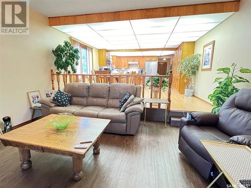 721 Jasper Street, Maple Creek, SK - Indoor Photo Showing Living Room