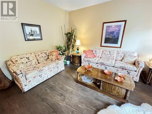 721 Jasper Street, Maple Creek, SK - Indoor Photo Showing Living Room