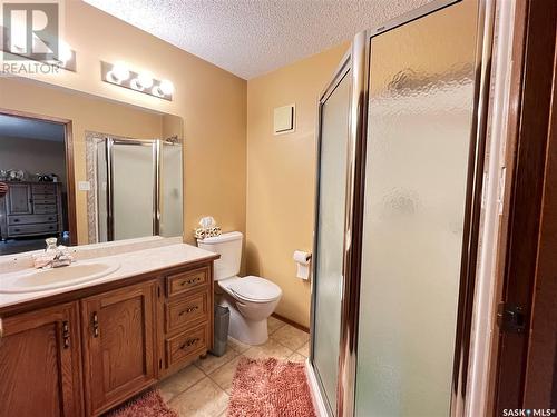 721 Jasper Street, Maple Creek, SK - Indoor Photo Showing Bathroom