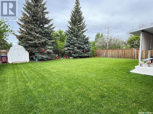 721 Jasper Street, Maple Creek, SK - Outdoor With Backyard