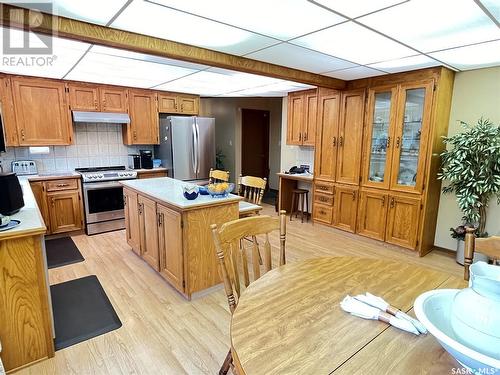 721 Jasper Street, Maple Creek, SK - Indoor Photo Showing Kitchen